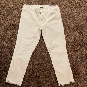 American Eagle white Capri jeans